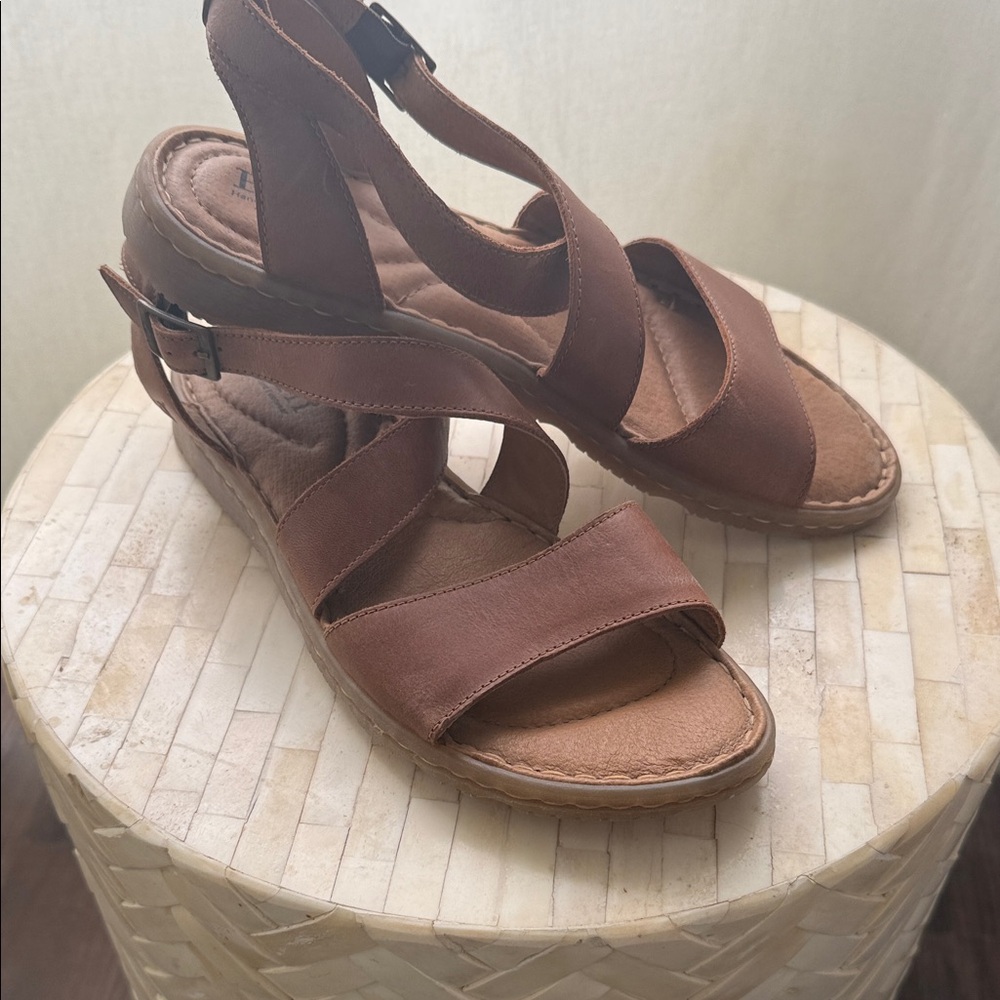 Born - Women’s Brown Sandals size 9